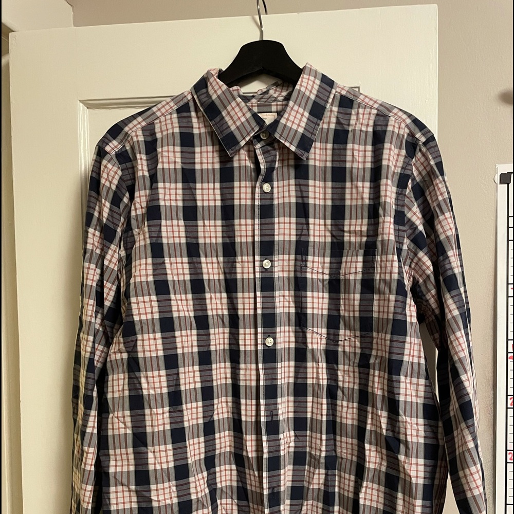 GAP lived in Men’s Large button down long sleeve